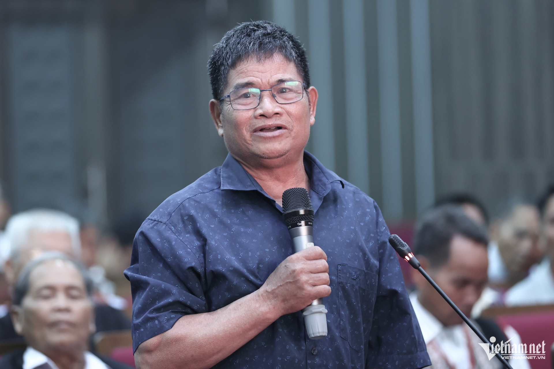 Những Người Có Uy Tín Giúp Thay Đổi Tập Quán Cổ Hủ Ở Miền Trung - Tây Nguyên