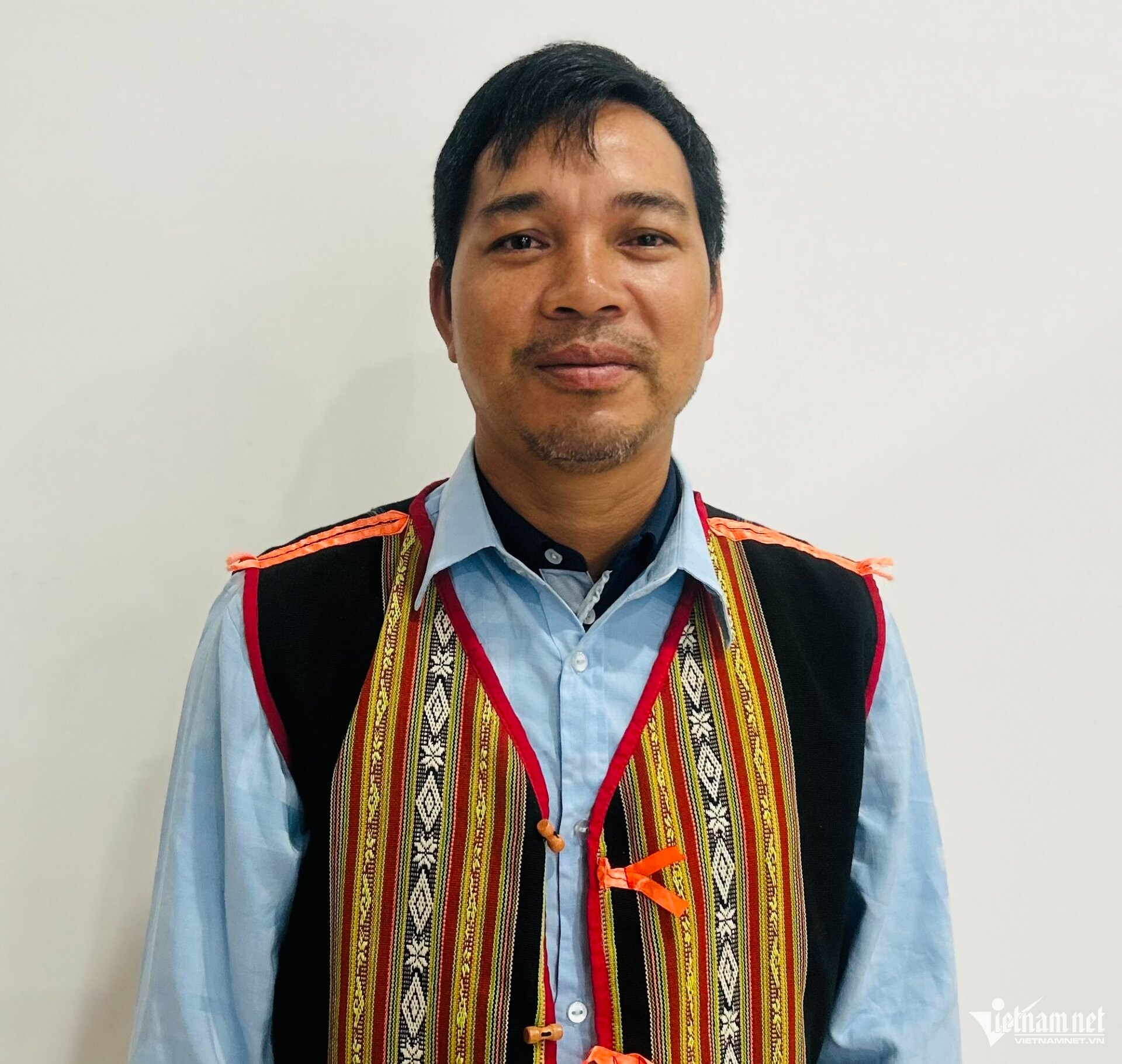 Những Người Có Uy Tín Giúp Thay Đổi Tập Quán Cổ Hủ Ở Miền Trung - Tây Nguyên