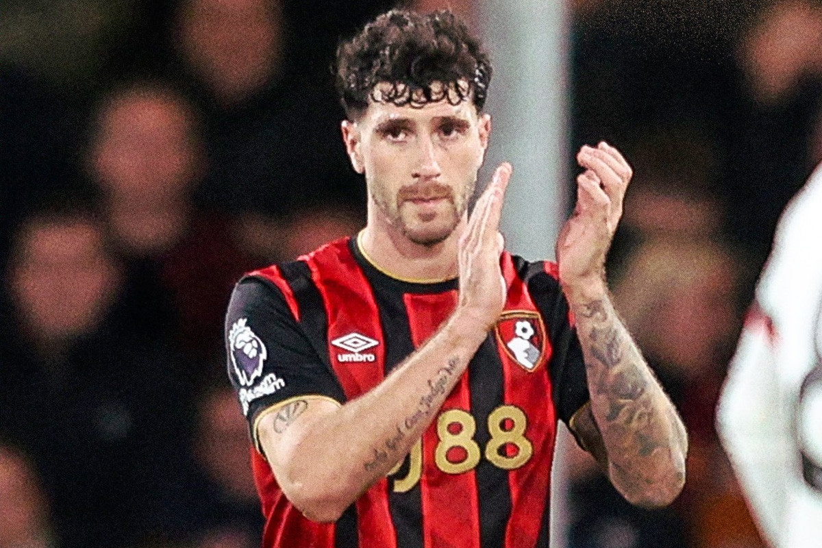 Tin tức về chuyển nhượng 13/4: MU chốt Senesi, Atletico ký Lewandowski