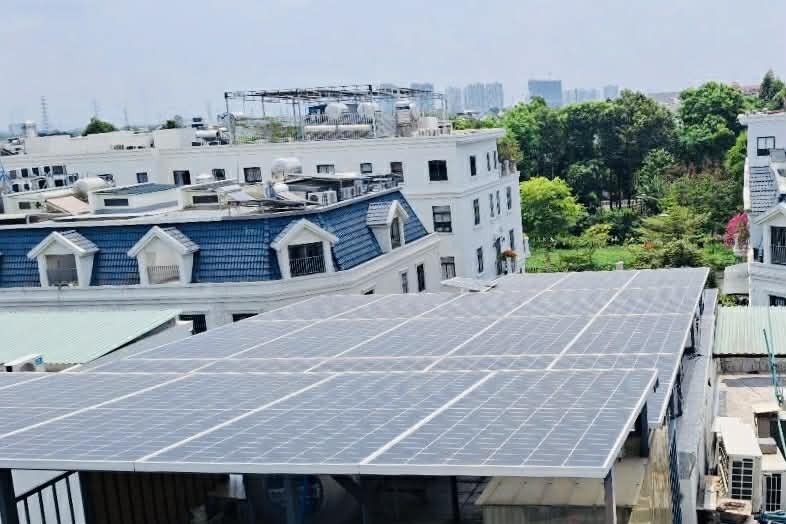 Chi gần 100 triệu lắp điện mặt trời mái nhà, gia đình ở Quảng Ninh giảm mạnh tiền điện