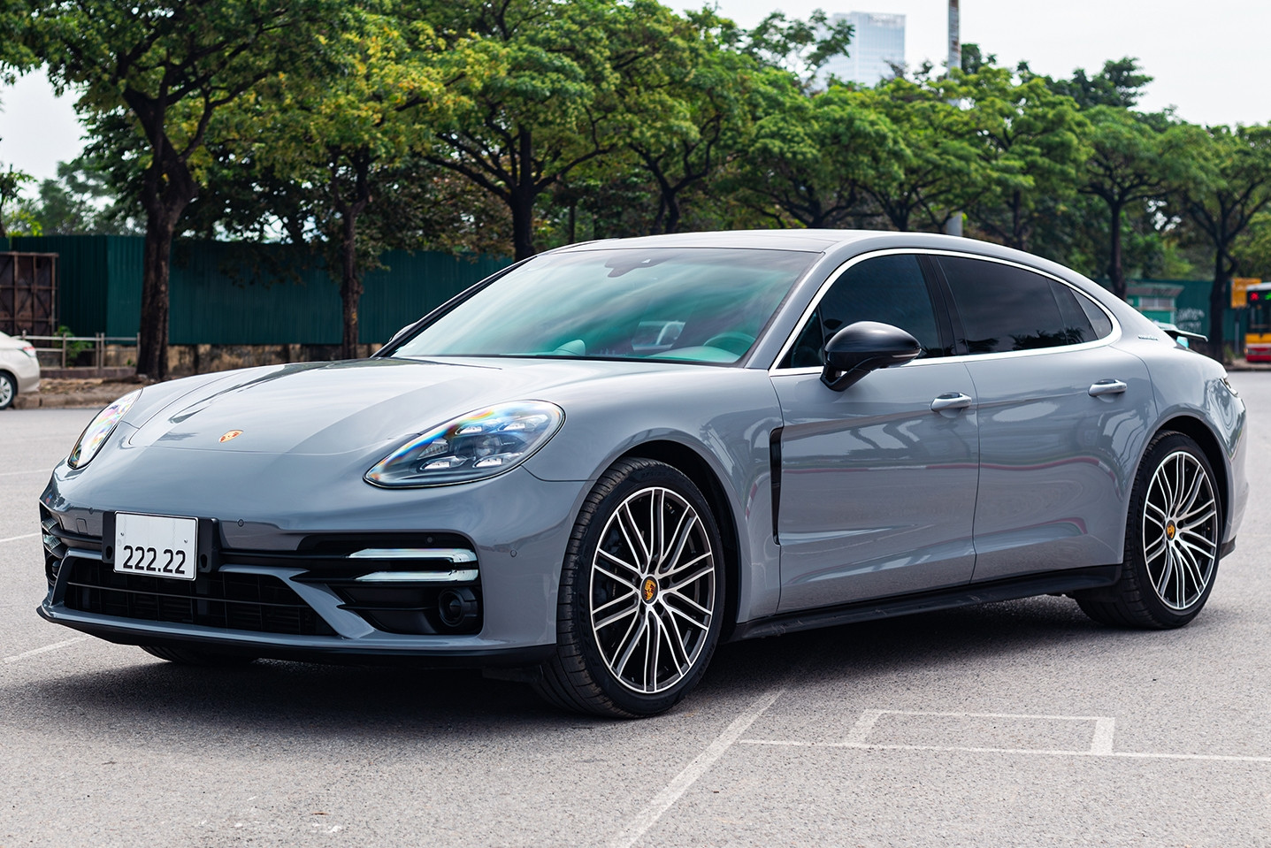 Đi xe sang Porsche 7 tỷ biển ngũ quý 2, chủ xe vẫn chi 200 triệu độ ‘lên đời’