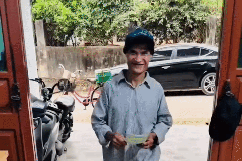 Người cha Phú Thọ đạp xe đi mời cưới con gái: Câu chuyện phía sau gây xúc động