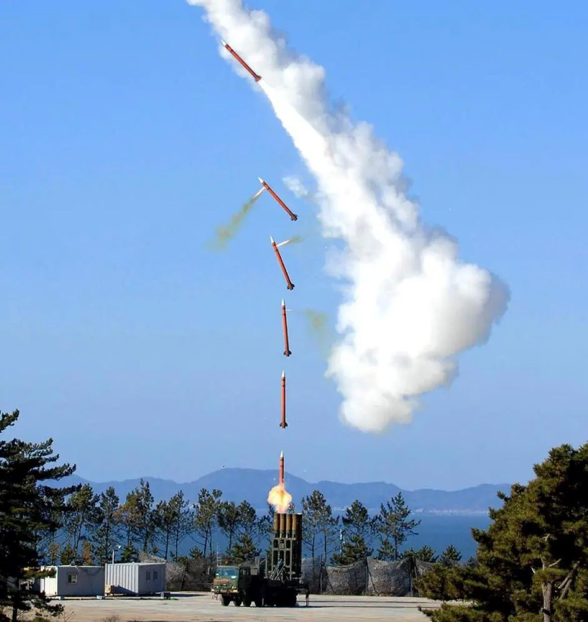 Tên lửa L SAM KM SAM.jpg