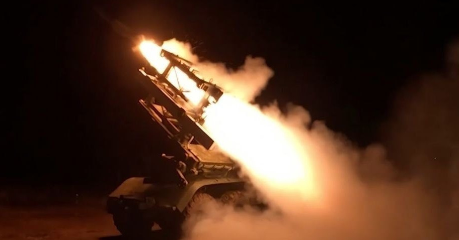 Tên lửa R-77-1 ‘bắn và quên’ hạ cánh xuống xe Ural: Nga tạo hệ thống phòng không di động chống drone cực phẩm