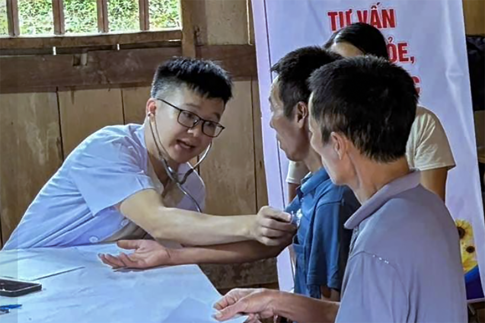 Thu hẹp khoảng cách thông tin, Lạng Sơn phát triển toàn diện y tế cơ sở