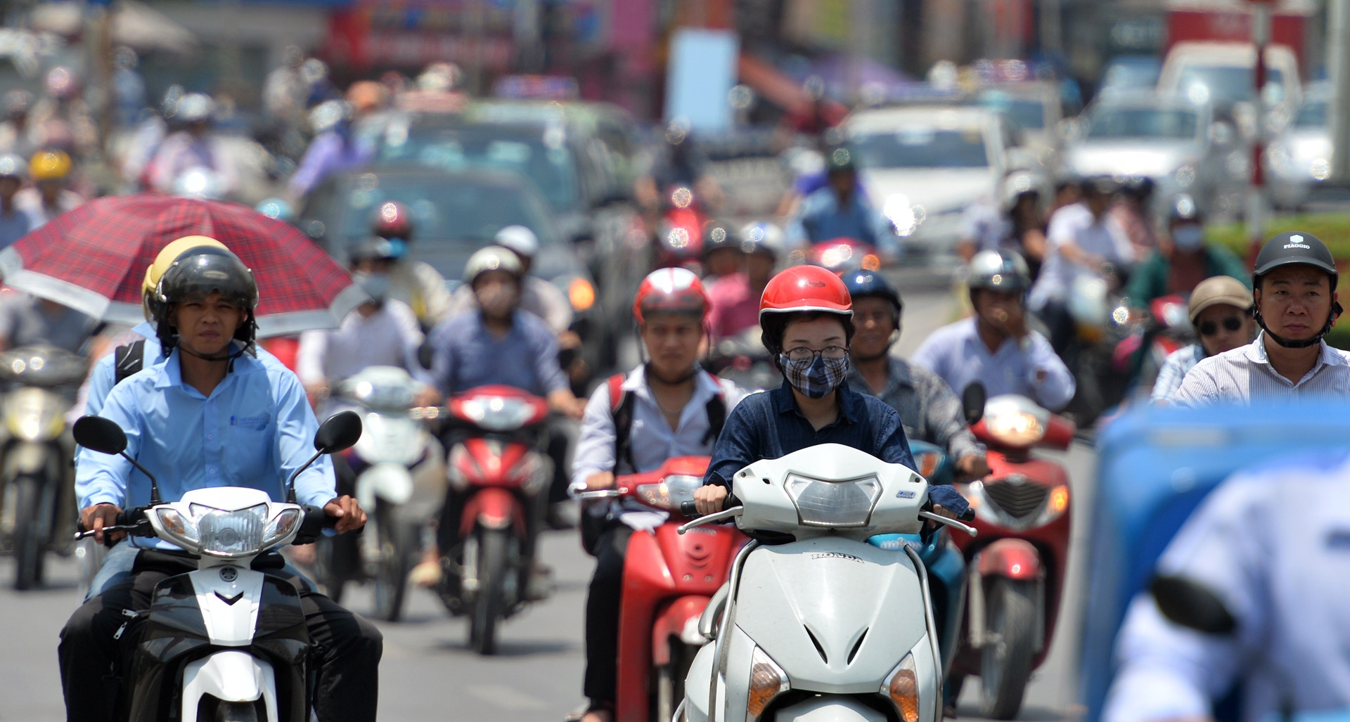 Tin vui: Nắng nóng &amp;apos;ngộp thở&amp;apos; sắp chấm dứt, thời điểm miền Bắc và Nam Bộ hạ nhiệt