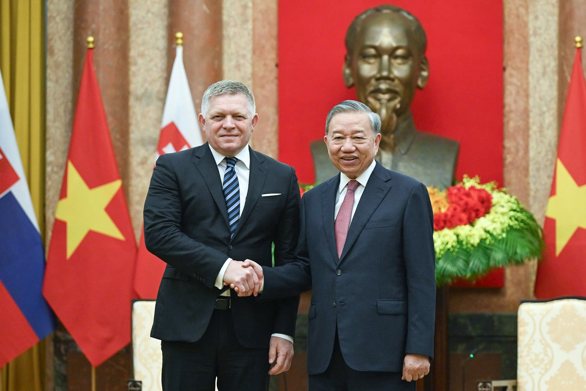 Tổng Bí thư, Chủ tịch nước: Việt Nam và Slovakia chú trọng thành lập các dự án 'hải đăng'