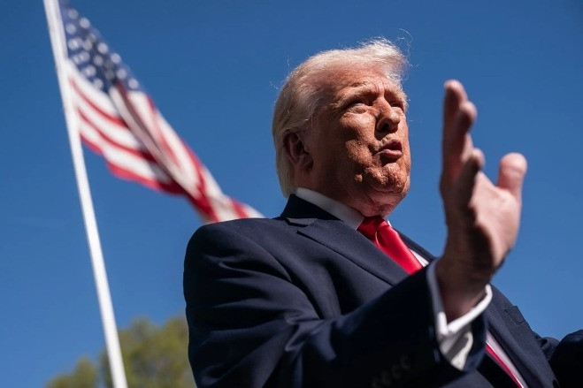 Vì sao ông Trump muốn phong tỏa eo biển Hormuz đang bị Iran kiểm soát?