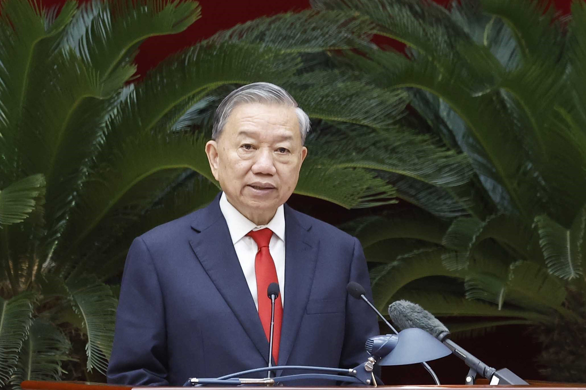 vnapotalhoinghicongboquyetdinhcuabochinhtrivecongtaccanbo8698056 1776068192649972007909.jpg