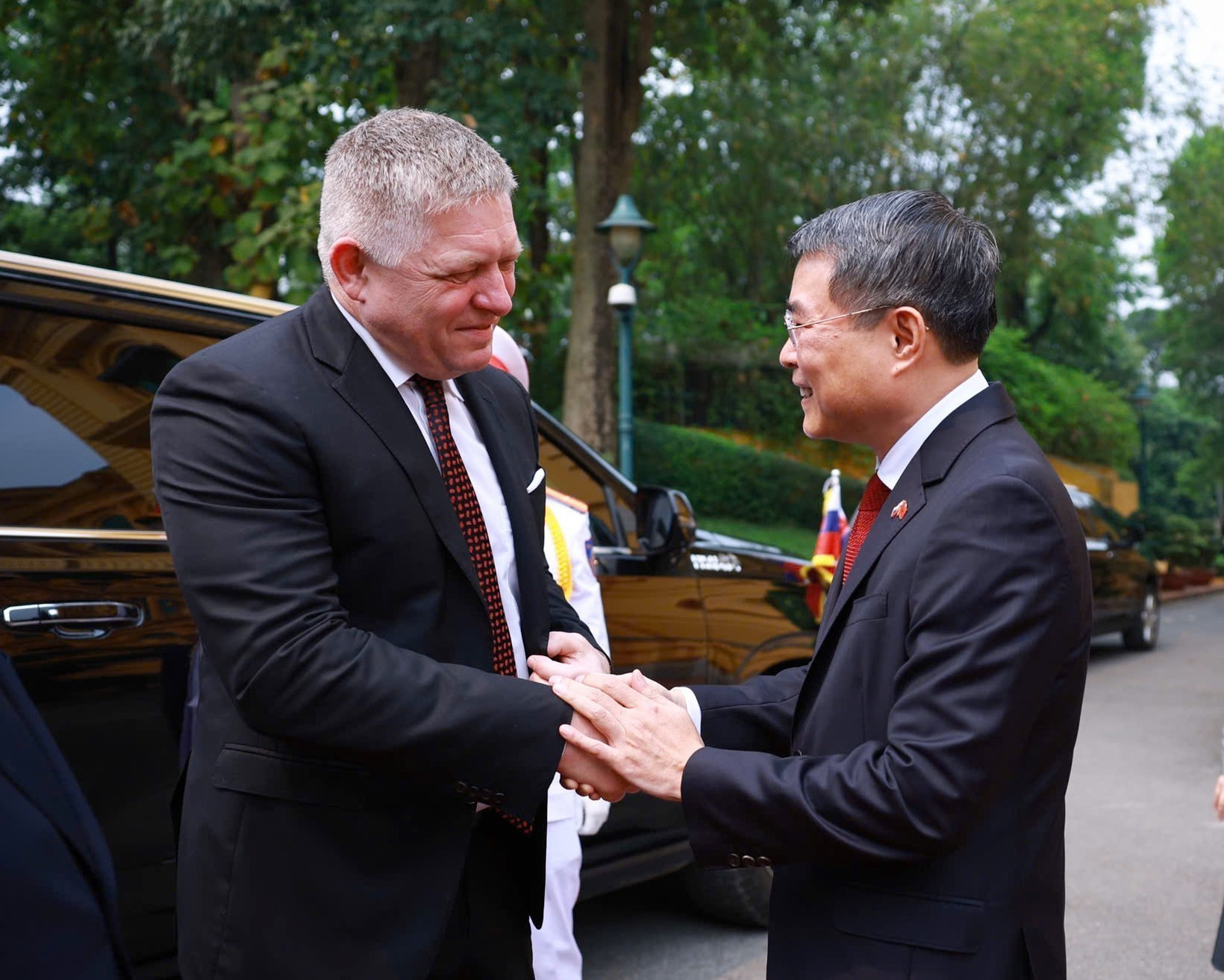 vnapotalledonthutuongslovakiarobertficothamchinhthucvietnam8697337 17760514950721859832065.jpg