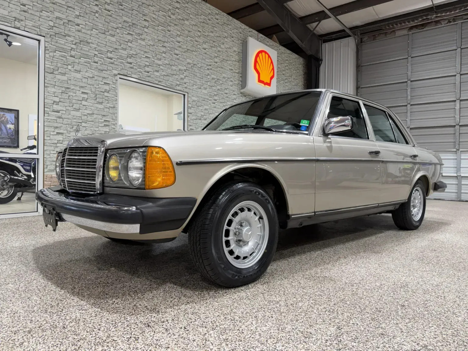 1985 Mercedes 300D Auction 1 1536x1152.webp