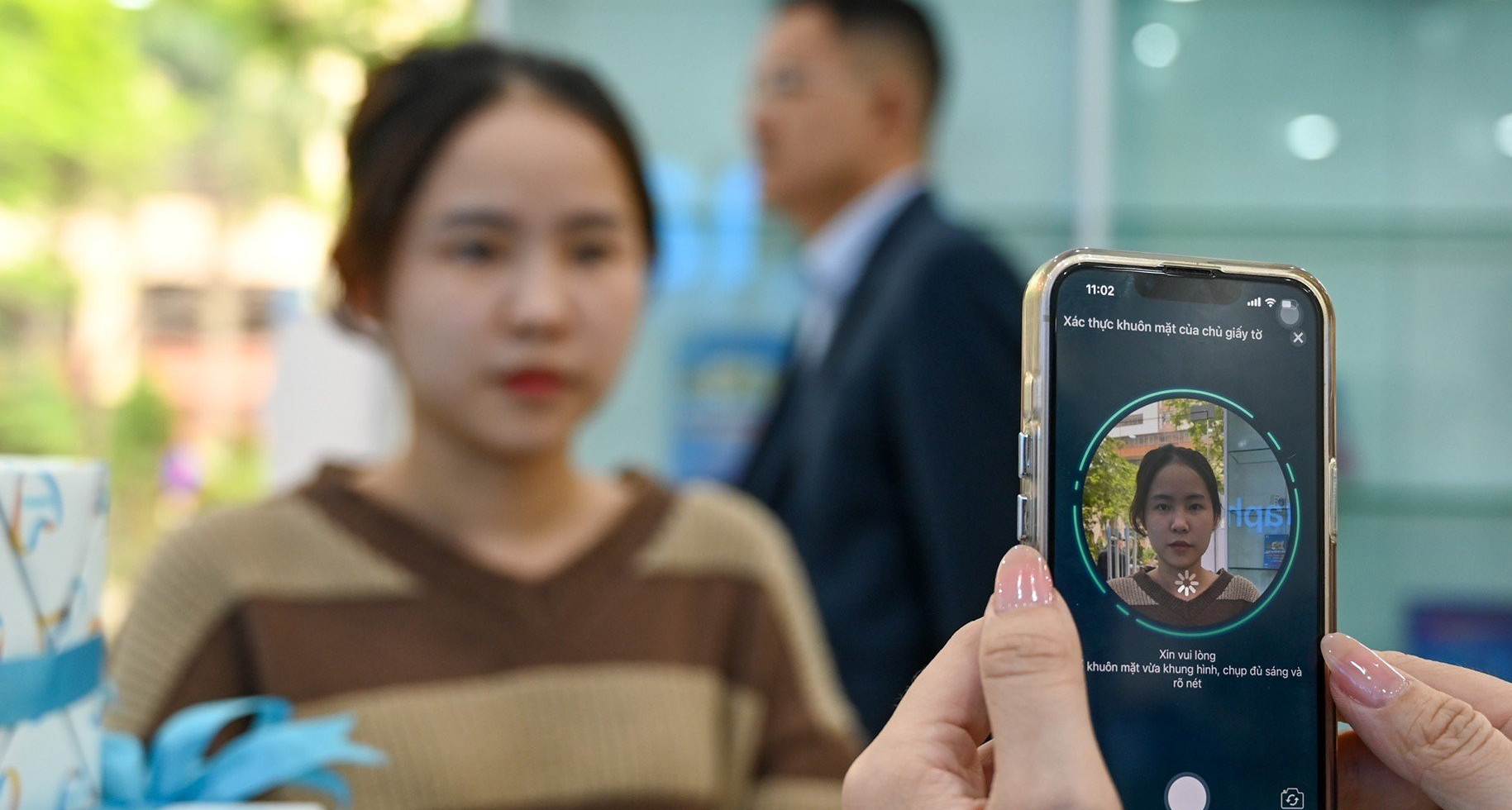 Hướng dẫn chi tiết cách tự xác thực SIM chính chủ trên VNeID từ ngày 15/4