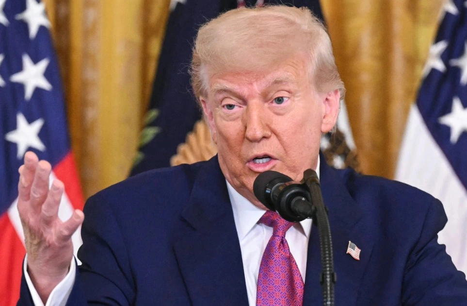 Bản tin sáng 14/4: Ông Trump tuyên bố rắn về phong tỏa Hormuz, giá dầu tăng vọt