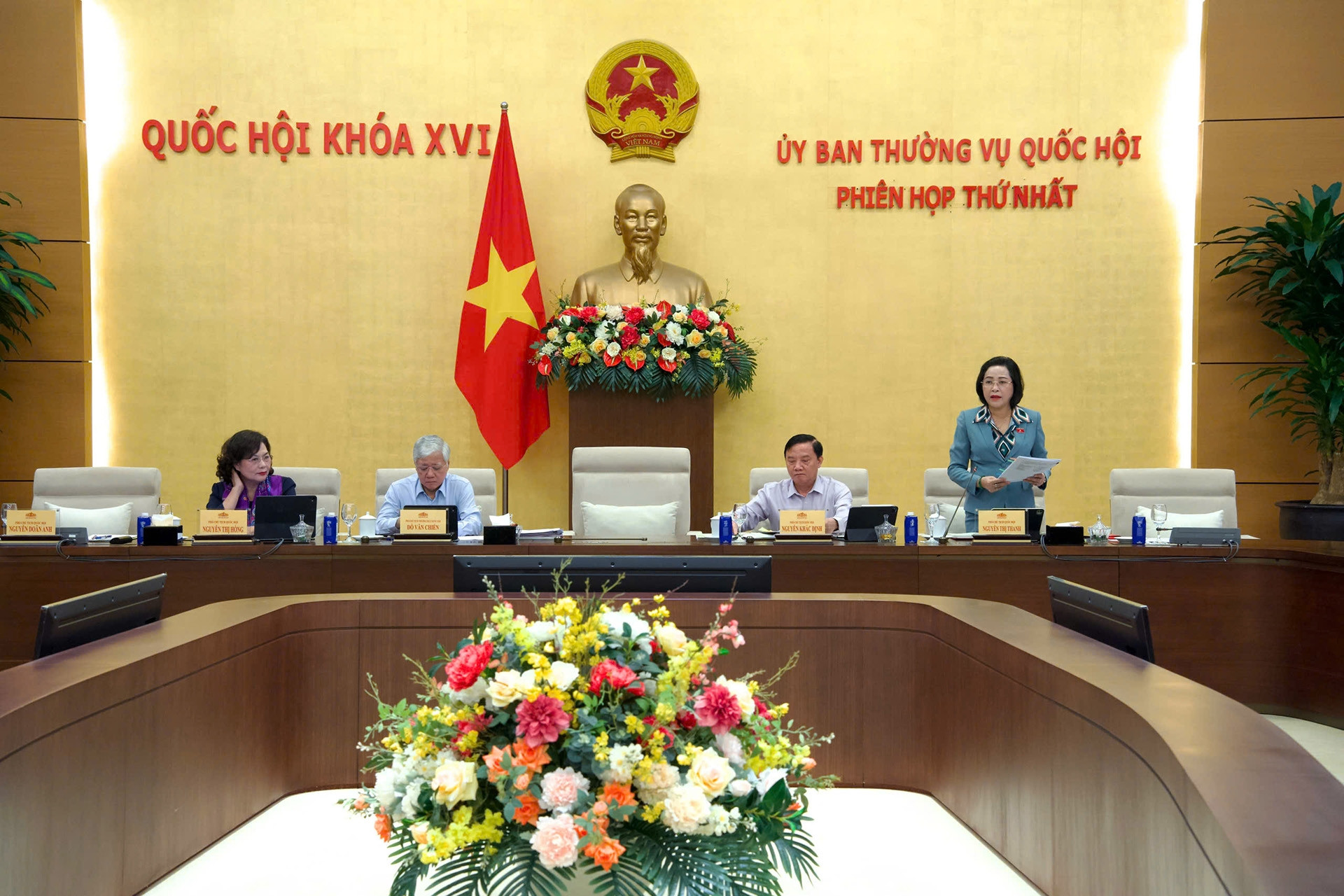 Bảo đảm tiến độ thông qua Luật Tín ngưỡng, tôn giáo (sửa đổi)