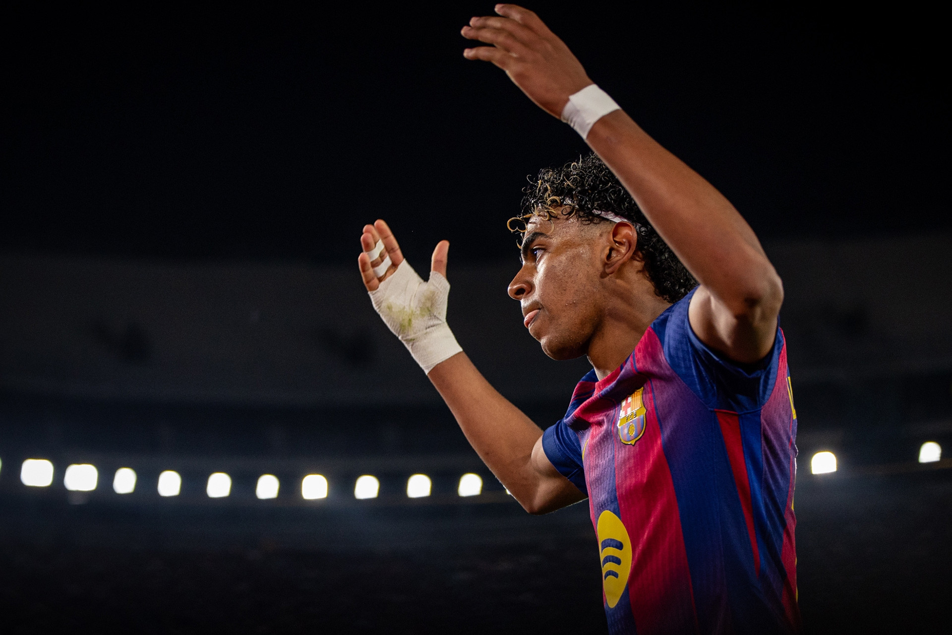 Barca đấu Atletico: Gánh nặng trên đôi vai trẻ Lamine Yamal