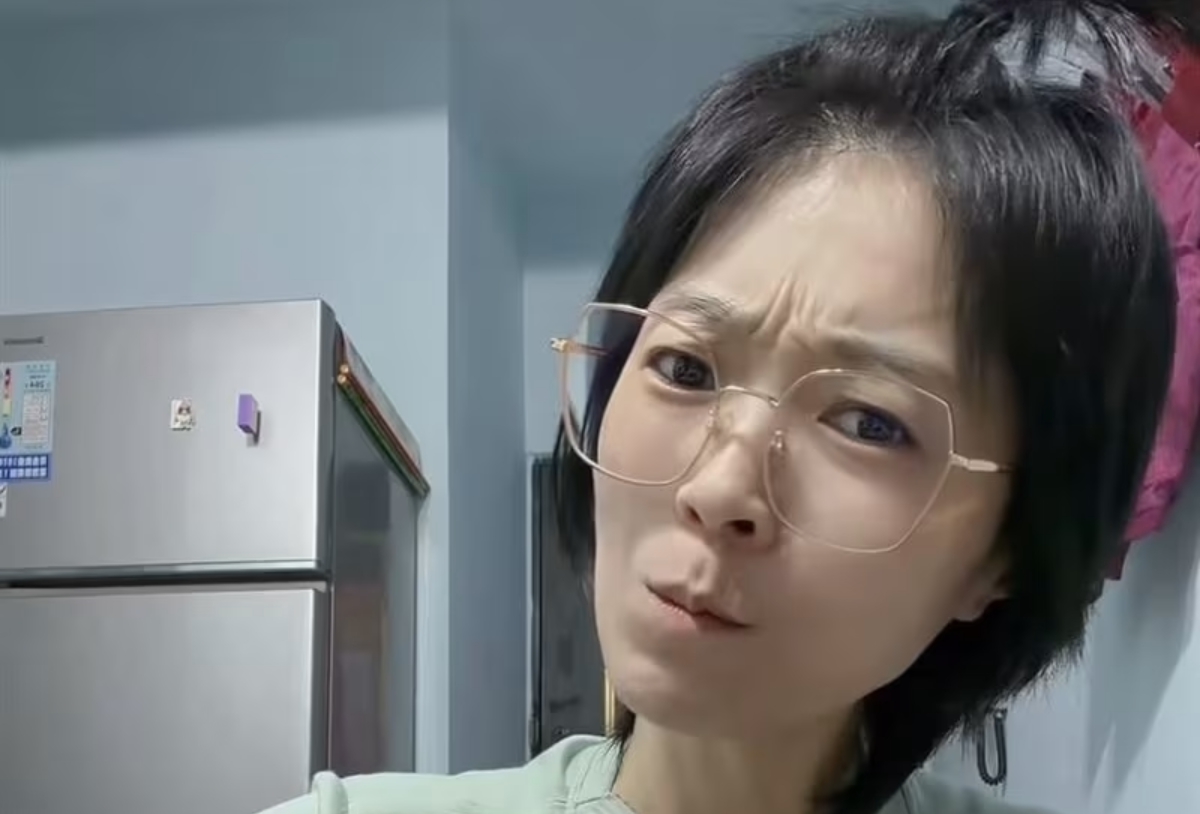 Bị fan cuồng quấy rối, nữ ca sĩ 40 tuổi sụt cân nghiêm trọng