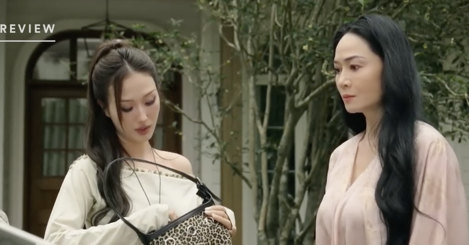 Bước vào đời tập 24, bà Dung dừng hình vì cô gái qua đêm với con trai mình