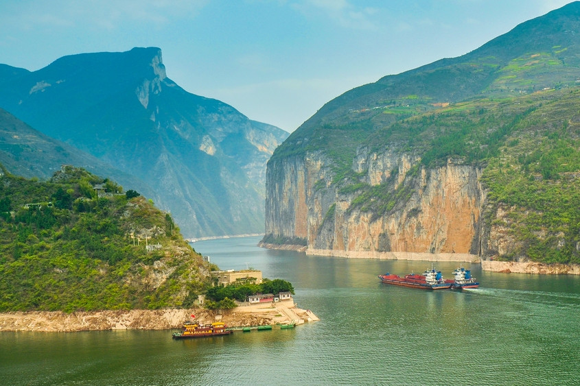 Con sông nào dài nhất châu Á?