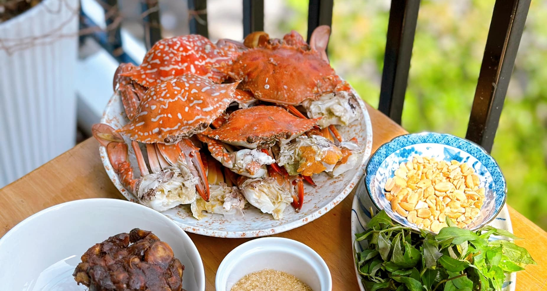 Ghẹ hấp bao nhiêu phút để chín tới và không rụng càng?