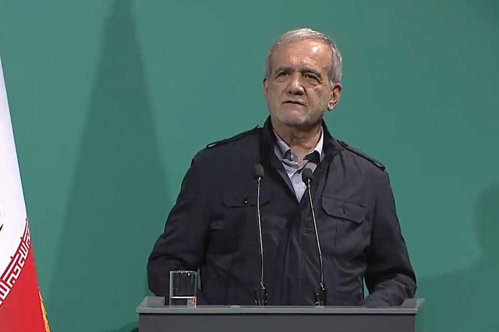 Lãnh đạo Iran - Pháp điện đàm, ông Trump tuyên bố rắn về phong tỏa Hormuz