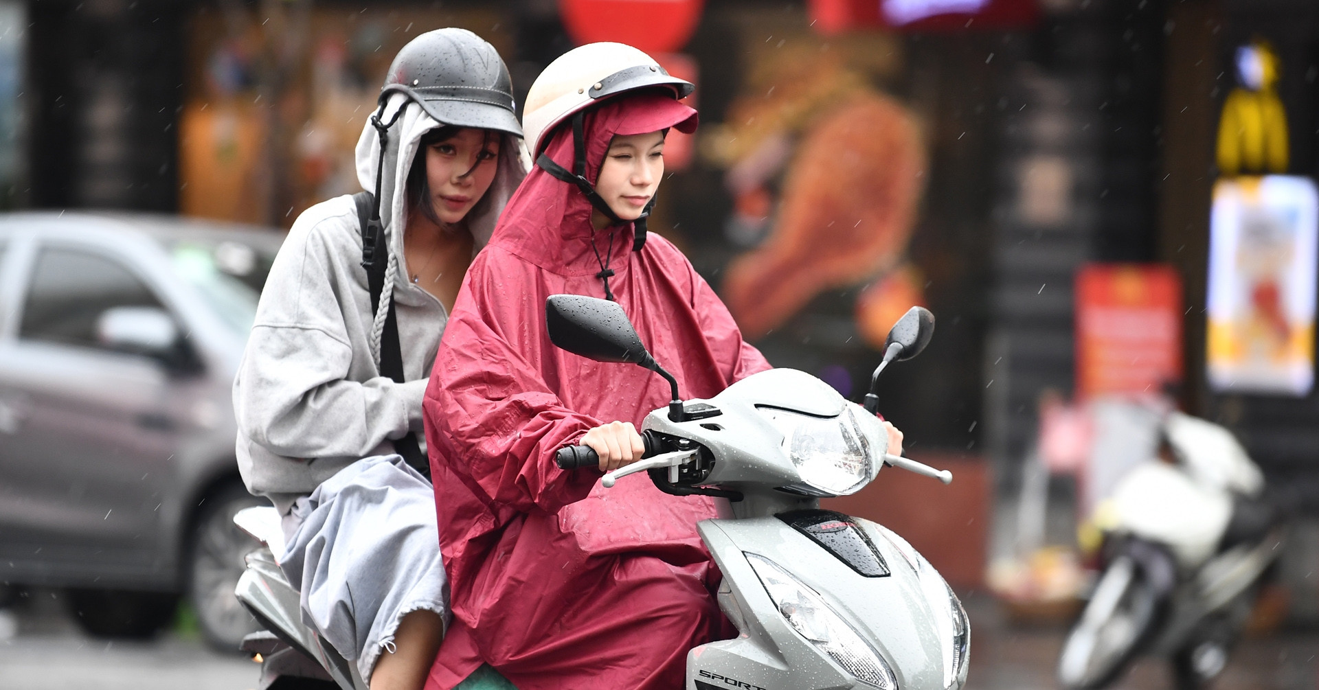 Miền Bắc sắp đón không khí lạnh, Hà Nội giảm còn 29 độ kèm mưa giông