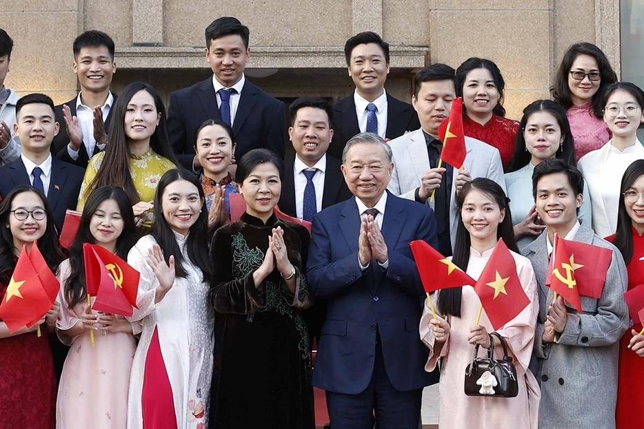 Tổng Bí thư, Chủ tịch nước Tô Lâm gặp gỡ cộng đồng người Việt Nam tại Trung Quốc