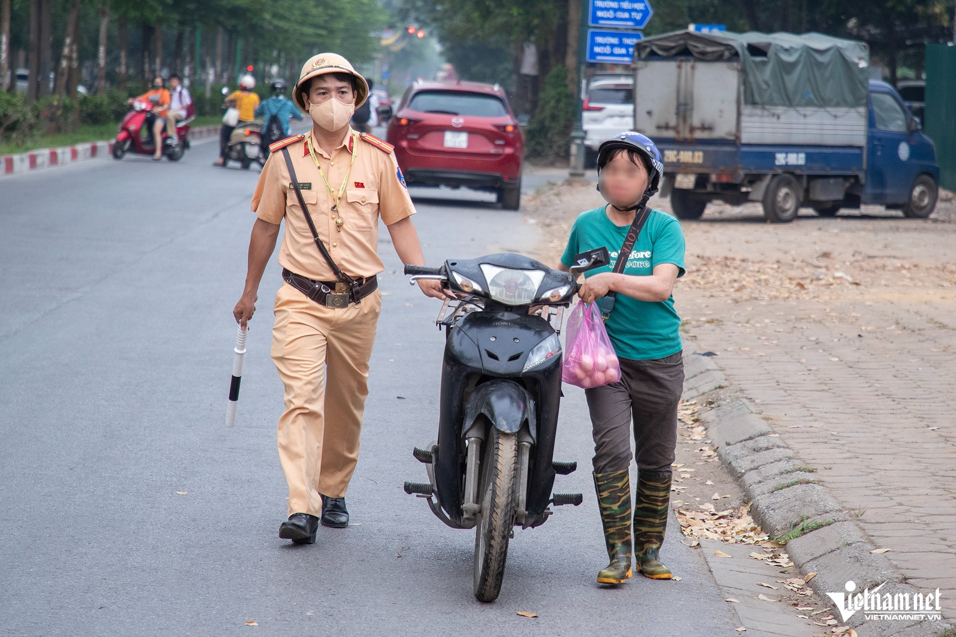 W-di nguoc chieu 3.jpg