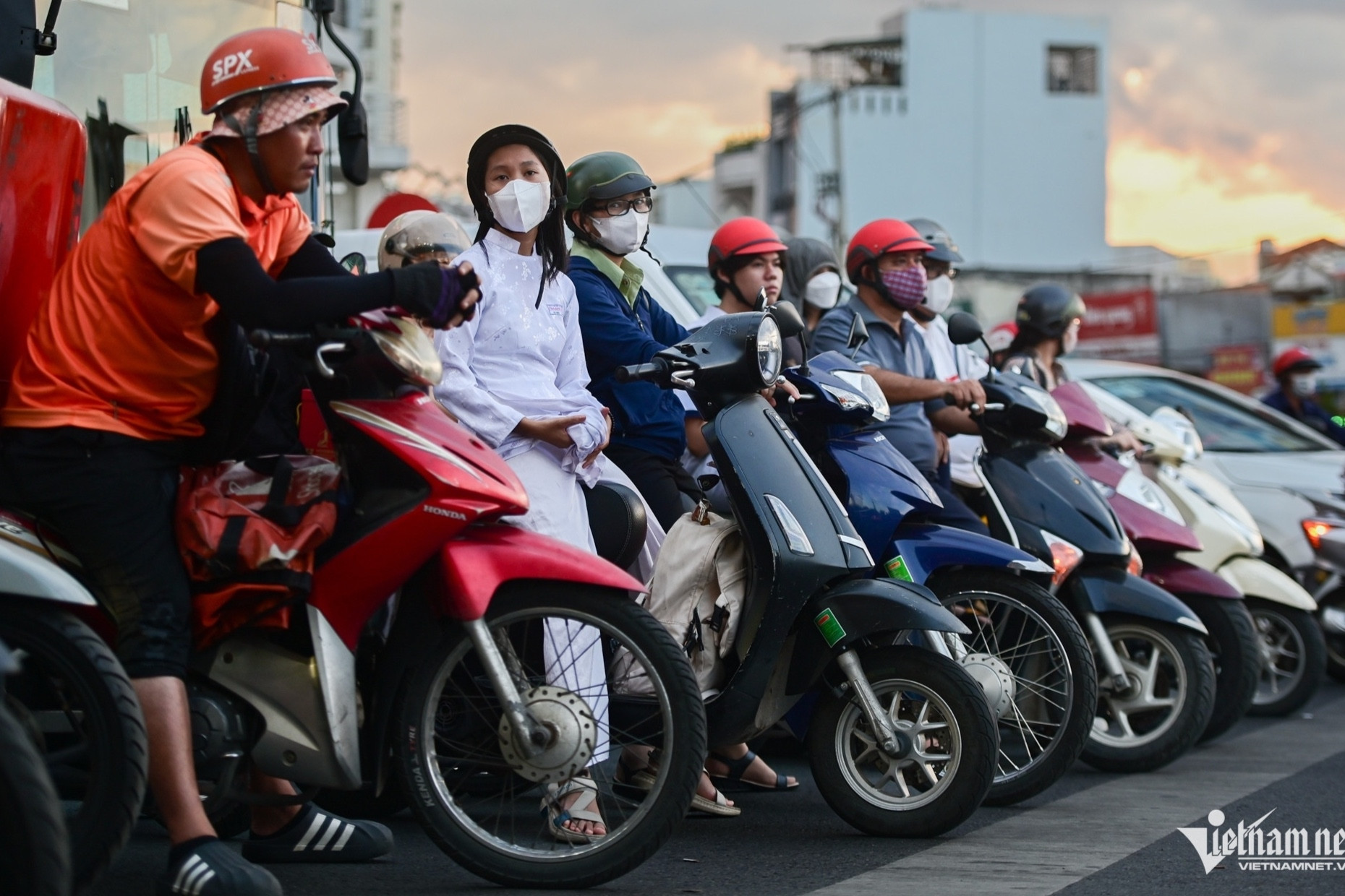 Xe máy 5 năm đã phải kiểm định khí thải: Có quá sớm?