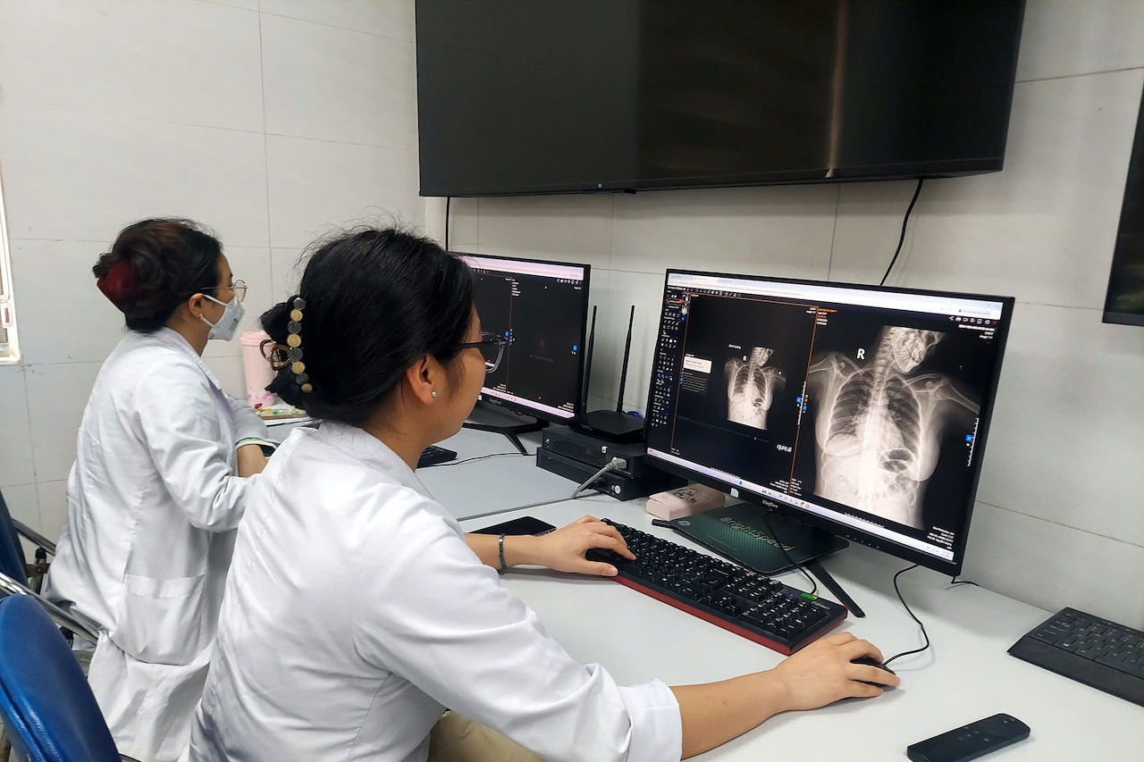 2 phút 'cứu nguy' cột sống cho dân văn phòng