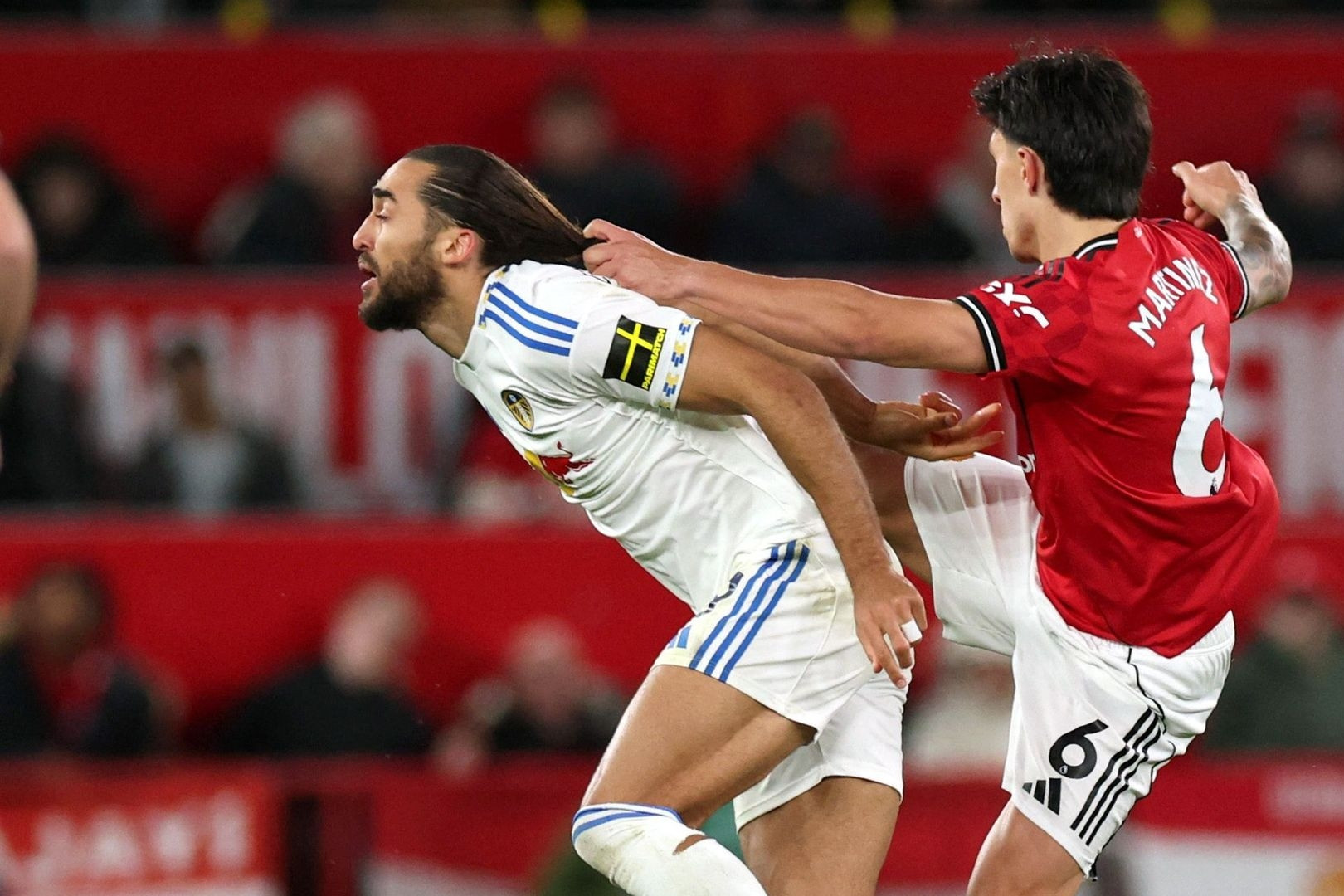 MU và Liverpool cạnh tranh kí hợp đồng với Marco Senesi