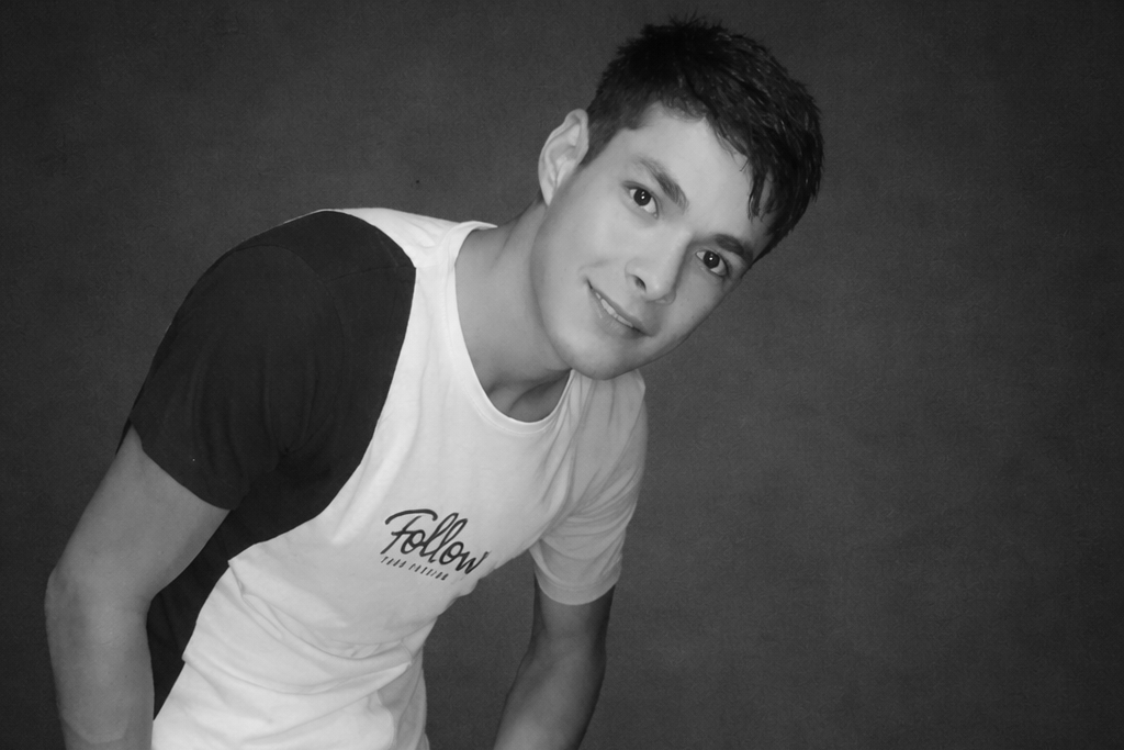 Nam ca sĩ 30 tuổi bị bắn chết giữa tiệc sinh nhật gây rúng động