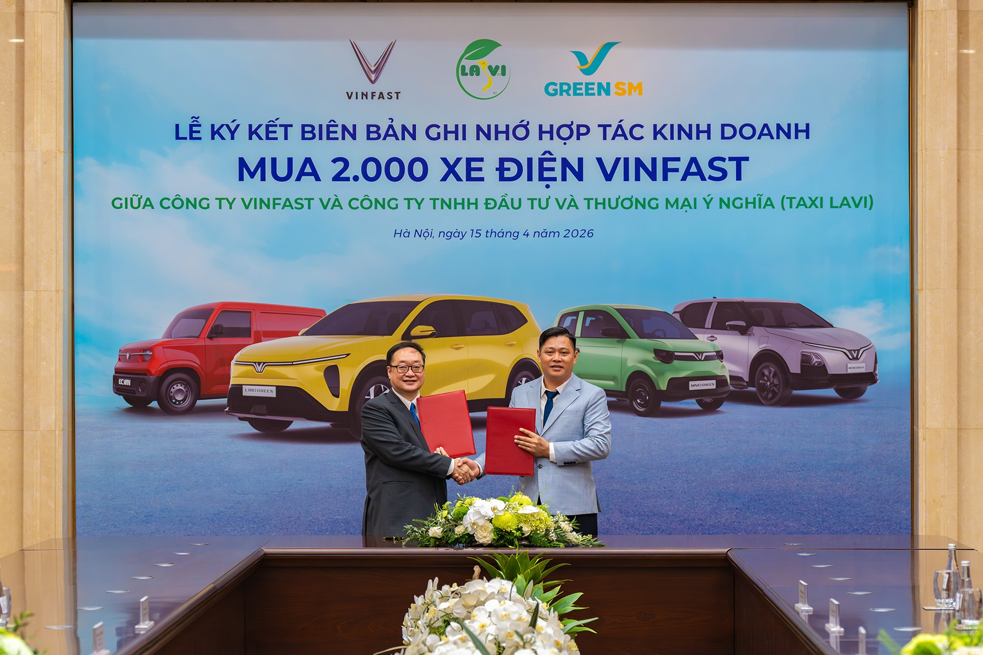 Taxi Lavi chuyển đổi toàn bộ sang xe điện VinFast