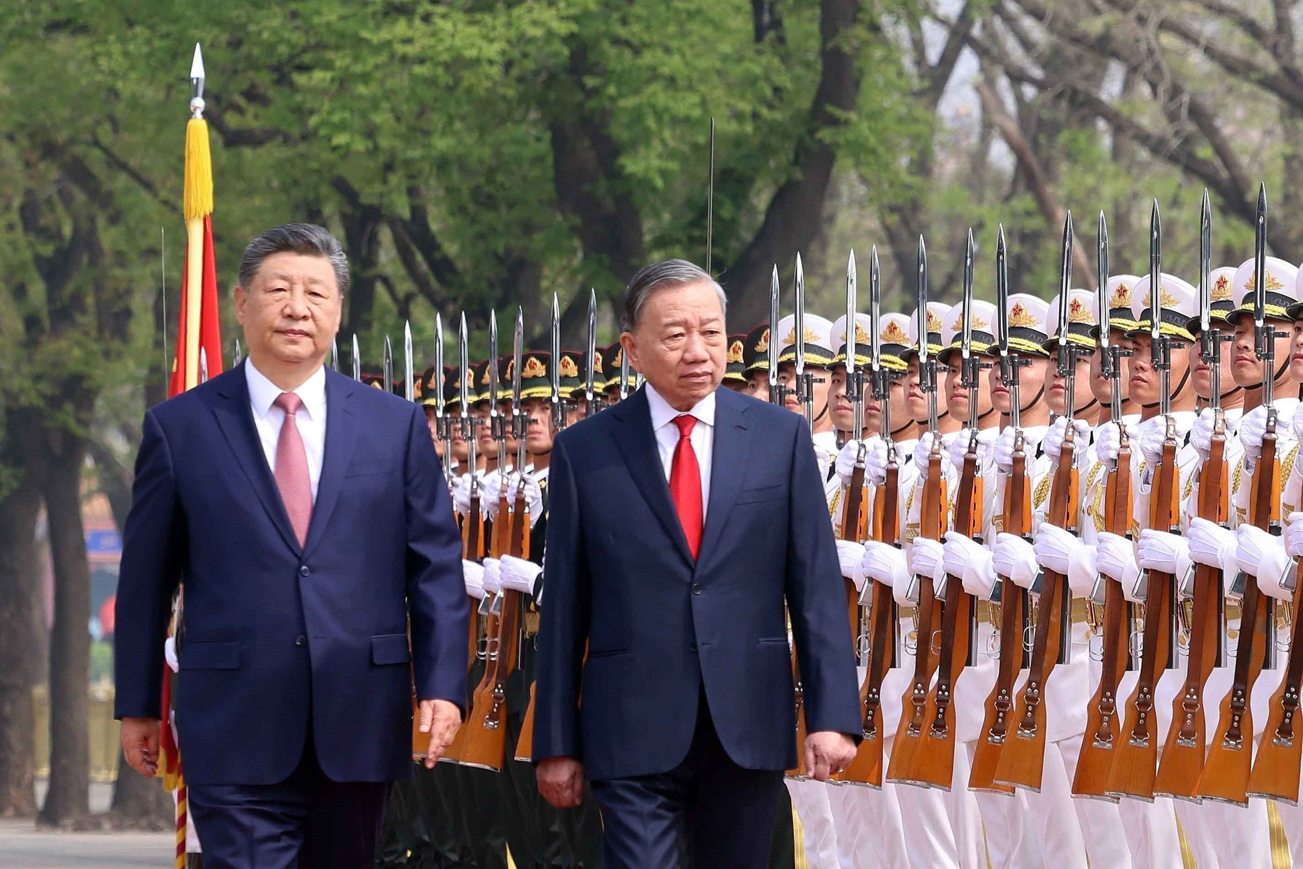 Trung Quốc bắn đại bác chào mừng Tổng Bí thư, Chủ tịch nước Tô Lâm và phu nhân