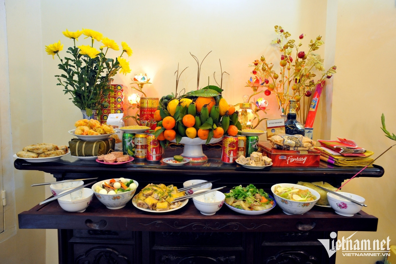 Văn khấn mùng 1 tháng 3 âm lịch năm Bính Ngọ 2026 theo truyền thống