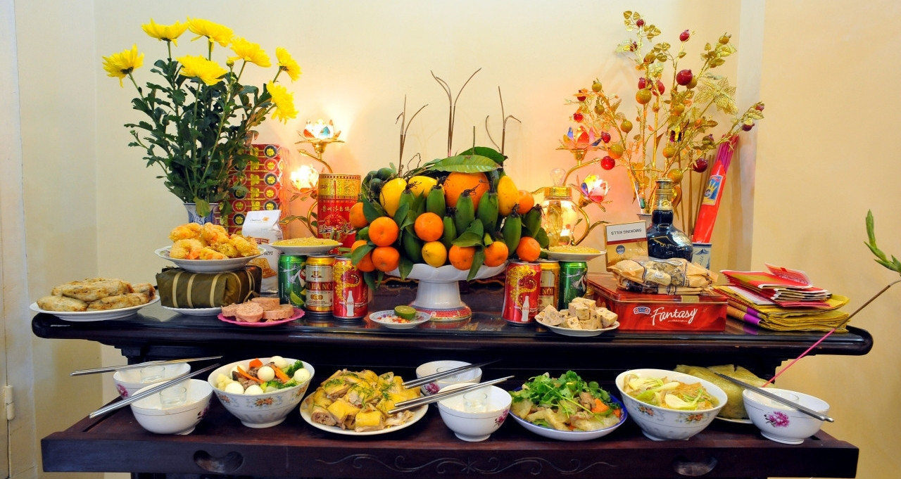 Văn khấn mùng 1 tháng 3 âm lịch năm Bính Ngọ 2026 theo truyền thống