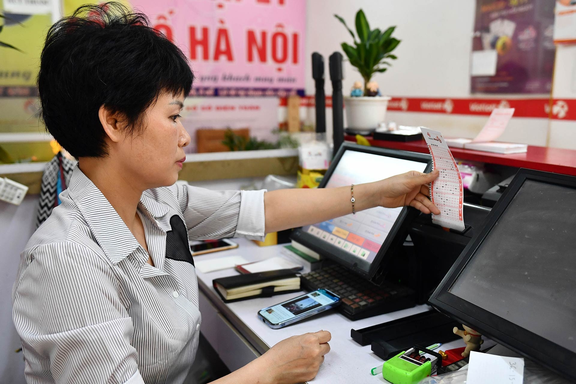  Vietlott lại tìm được 1 vé trúng độc đắc lên tới gần 15 tỷ đồng 