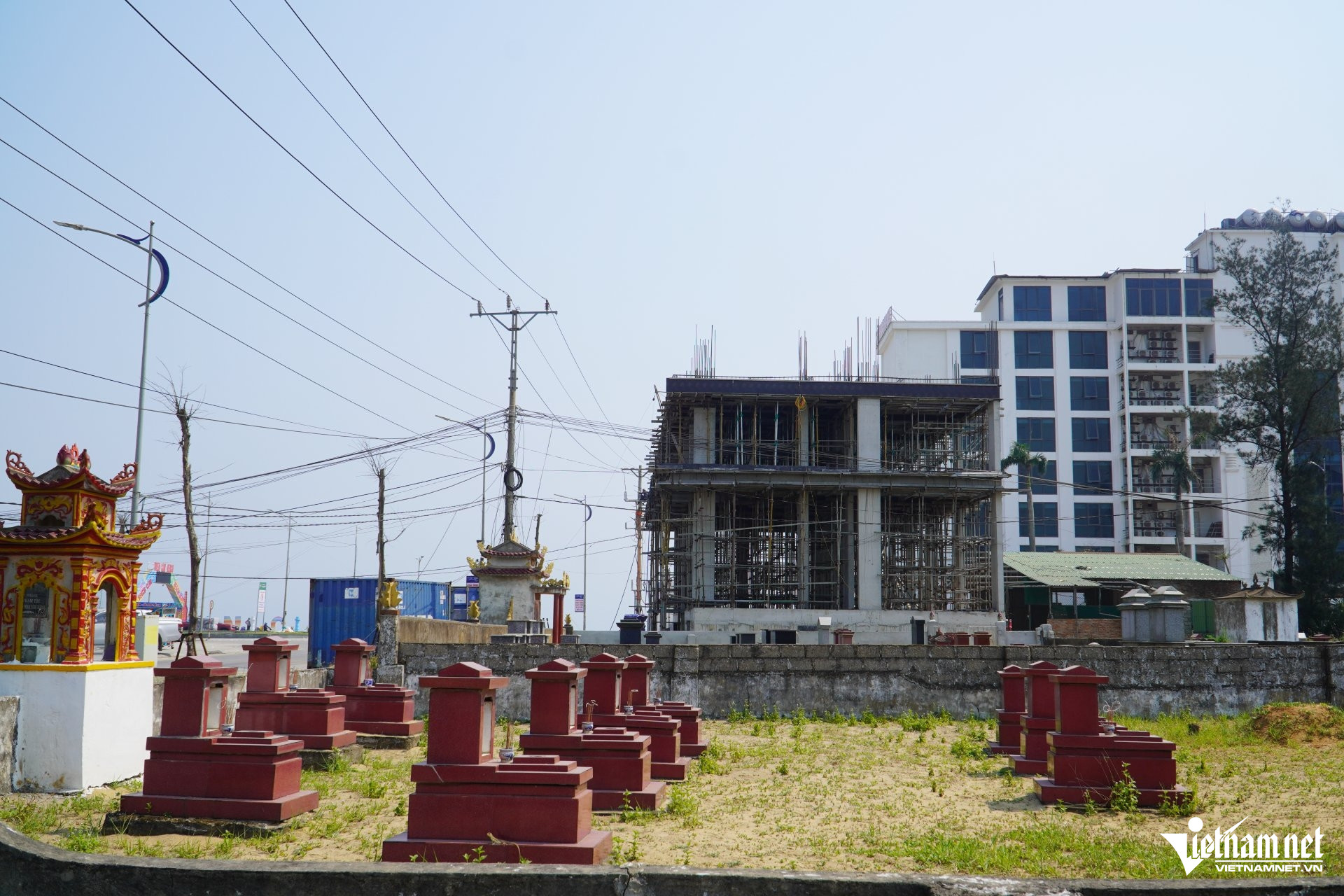 W-a nghĩa trang001.JPG.jpg