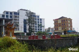 W-a nghĩa trang00.JPG.jpg