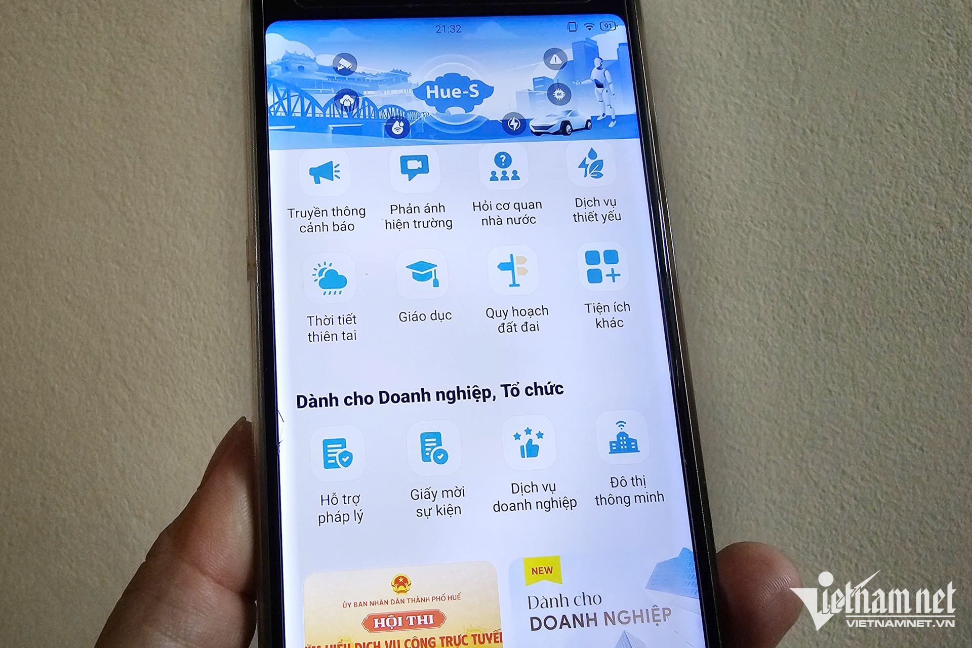 W-thi tim hieu dich vu cong truc tuyen.jpg