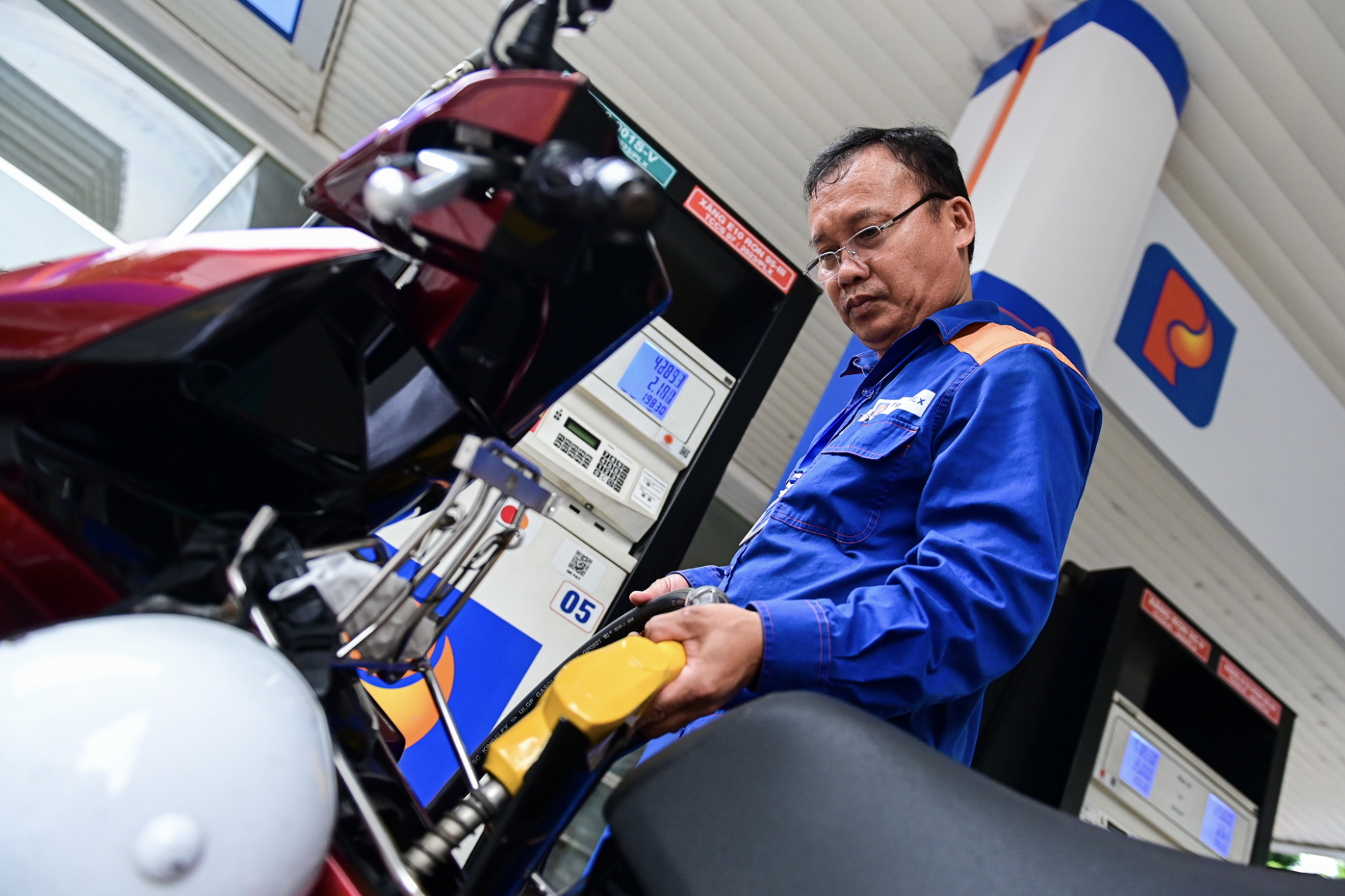 Bộ Công Thương nói rõ mức giảm giá mạnh của dầu diesel ngày 16/4