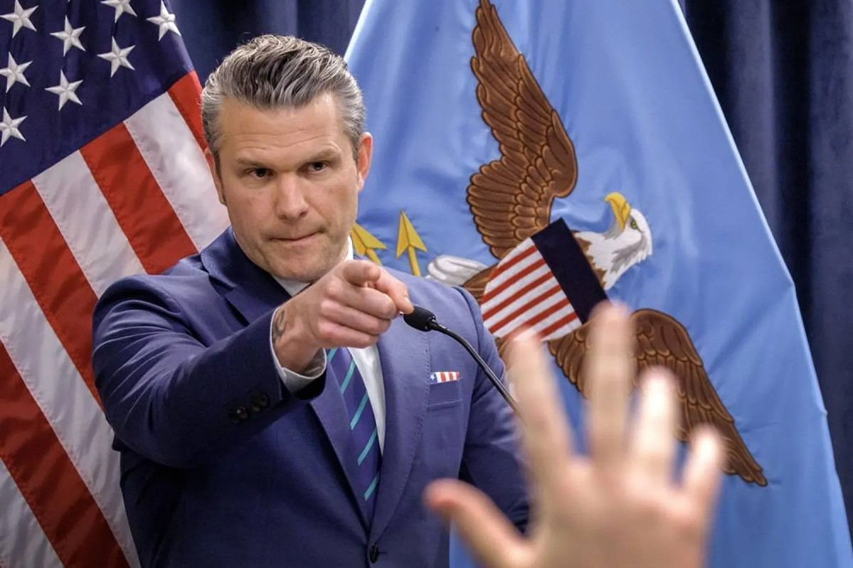  Bộ trưởng Mỹ cảnh cáo Iran, nói Tehran ‘không còn công nghiệp quốc phòng’ 