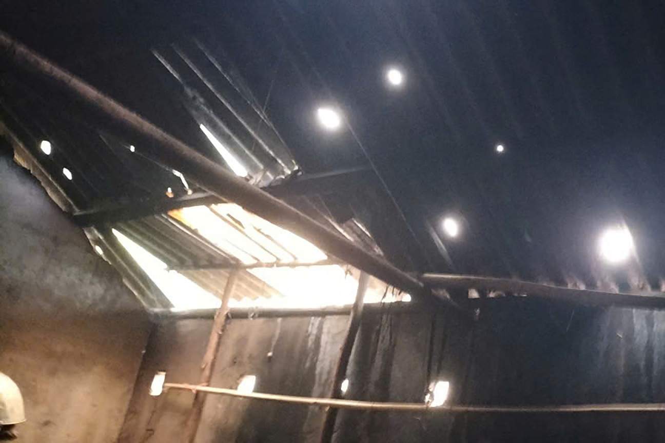 Clip mưa đá to bằng bàn tay trút xuống, người dân thốt lên ‘chưa từng thấy’