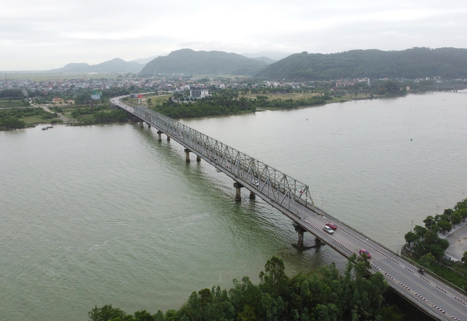 cầu bến thuỷ 1.jpg