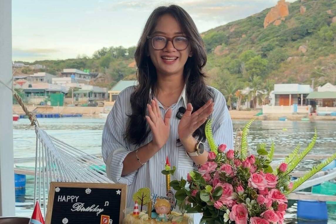 Cô gái rời TPHCM về nơi 'tôm hùm là món bình dân', rảnh là có bữa cơm 0 đồng