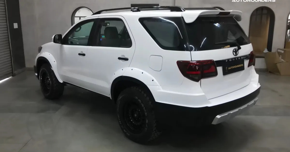 fortuner custom body kit rear_b0b2799628.webp