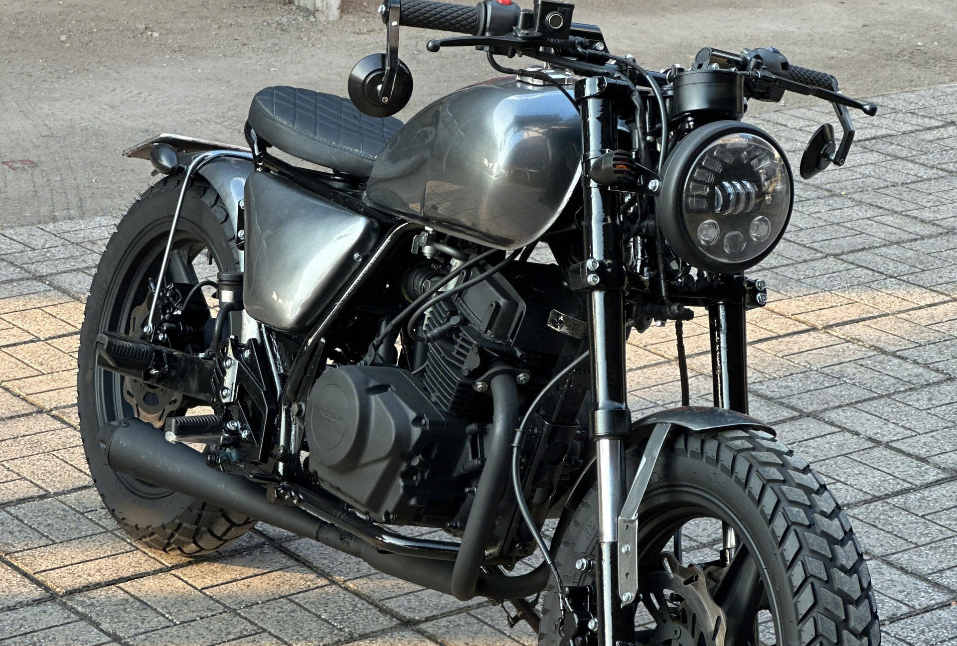 Honda Rebel 125 “lên đời” 150cc, hóa bobber bụi bặm với loạt đồ chơi cực chất