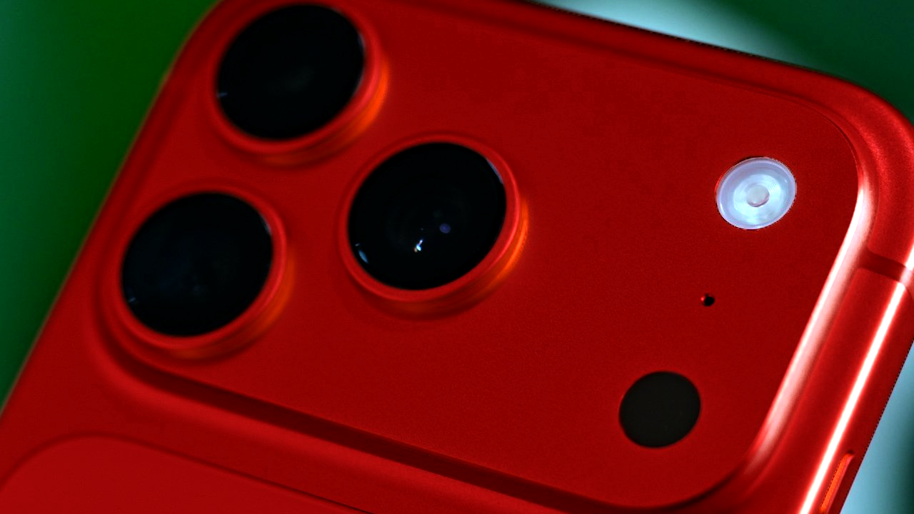 iPhone 18 Pro Max đỏ đậm.png