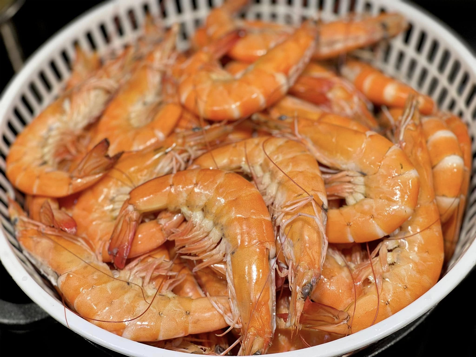 kinh nghiệm luộc tôm ngon yến nguyễn.png