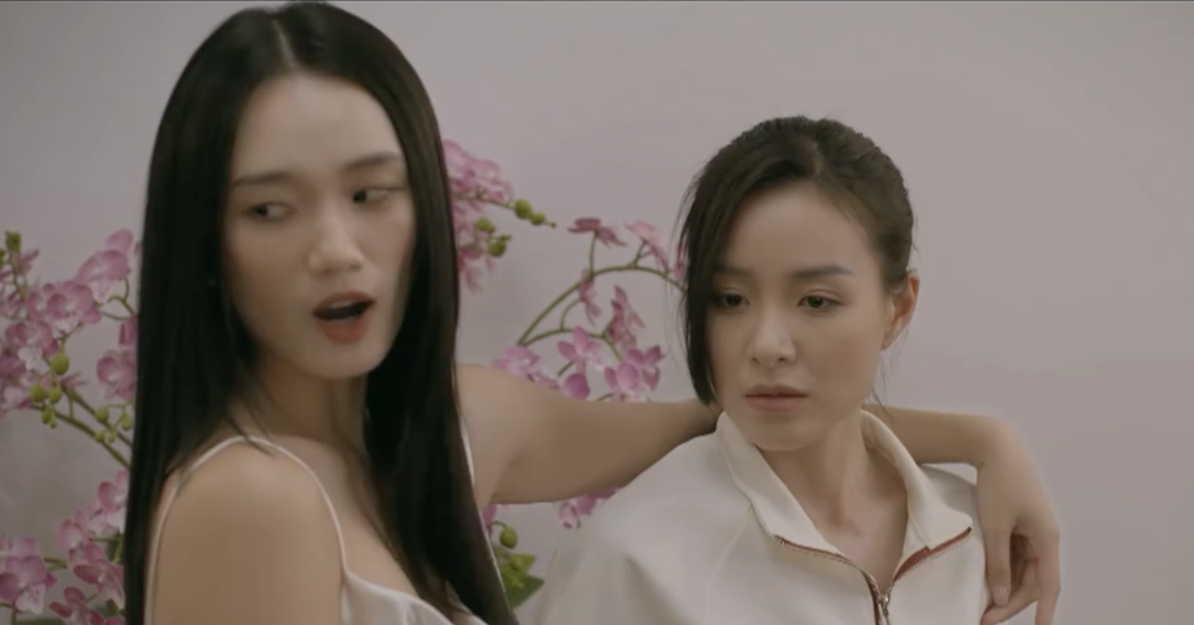 'Lời hứa đầu tiên' tập 1: Vừa đăng quang, hoa hậu Vi Minh đã đối mặt với thị phi