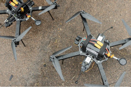 Phóng viên Anh kể lại cảm giác bị UAV 'truy đuổi' ở Ukraine